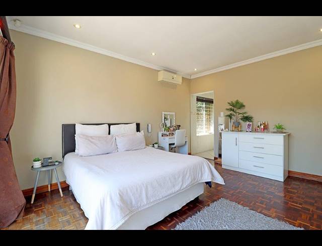 3 BEDROOM HOUSE FOR SALE IN EASTLEIGH RIDGE